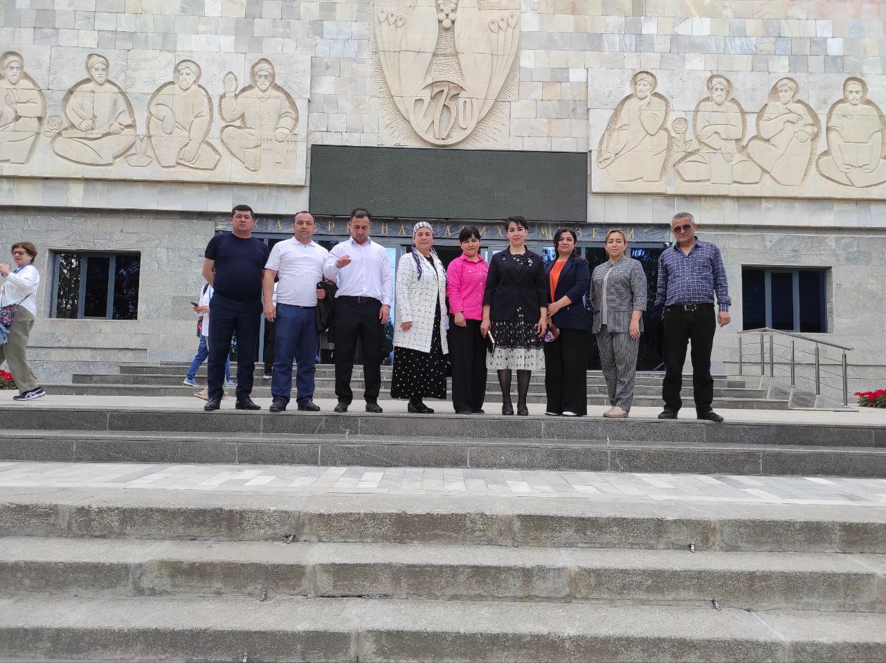 Davlat tilini o‘rganish bo‘yicha o‘quv seminari doirasida Afrosiyob muzeyiga tashrif